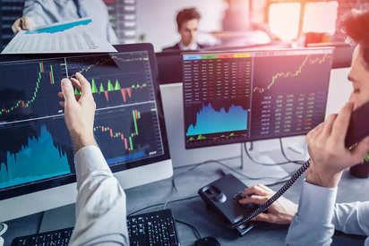 The effect of the war between Ukraine and Russia was shown on the Indian stock market