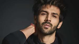 Mumbai police challaned Karthik Aryan.